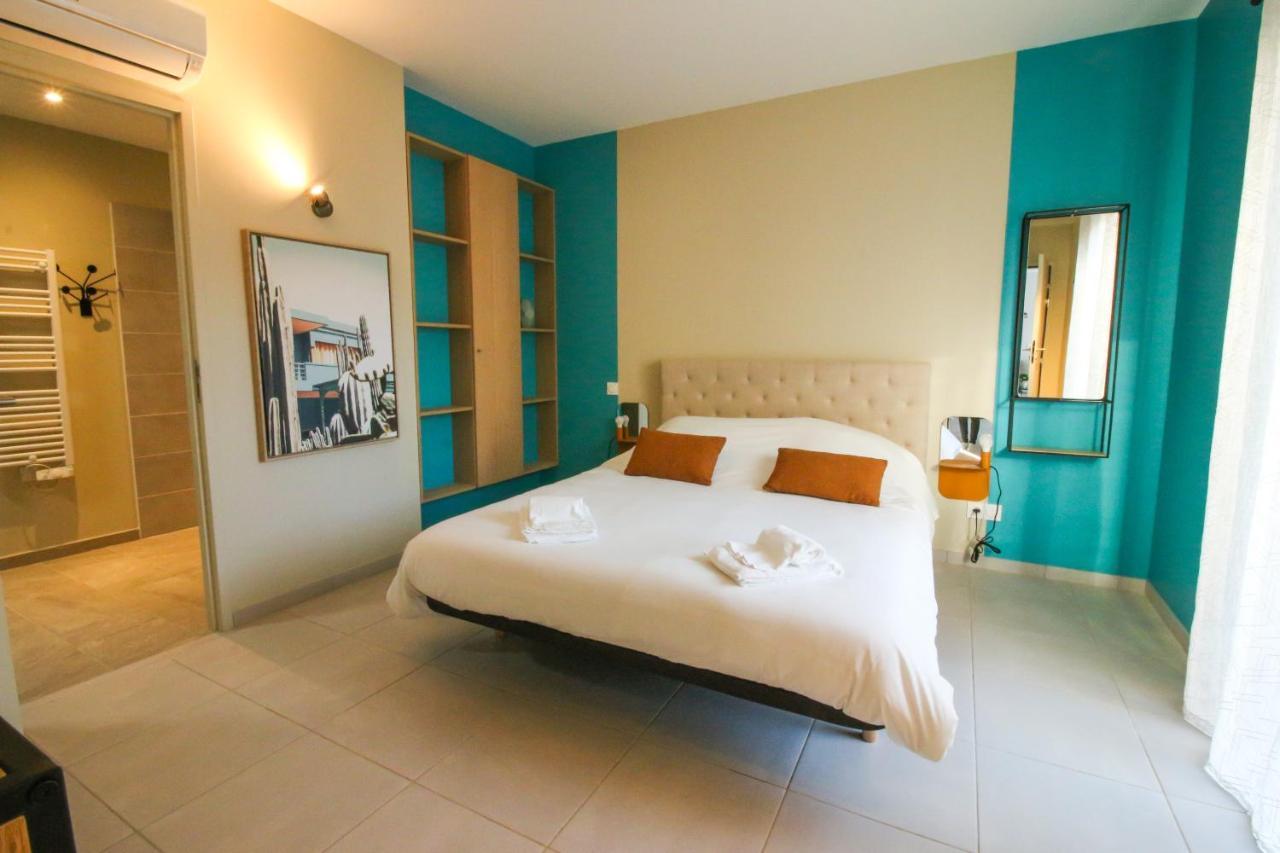 Bella, Jacuzzi Partage & Parking Avec Borne De Recharge Voiture Electrique Apartment Сарла-ла-Канеда Екстериор снимка